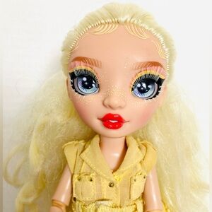 Rainbow High Delilah Fields Fashion Doll MGA Incomplete Read Freckels Albino